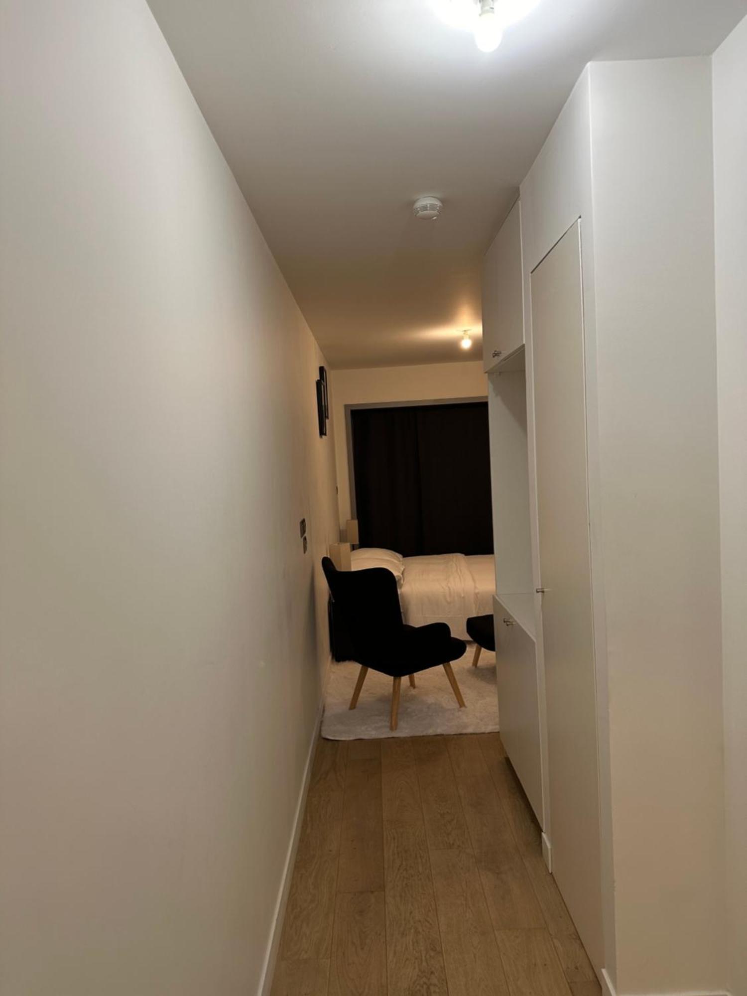 New Upscale 1 Bedroom Apartment Paris Bagian luar foto